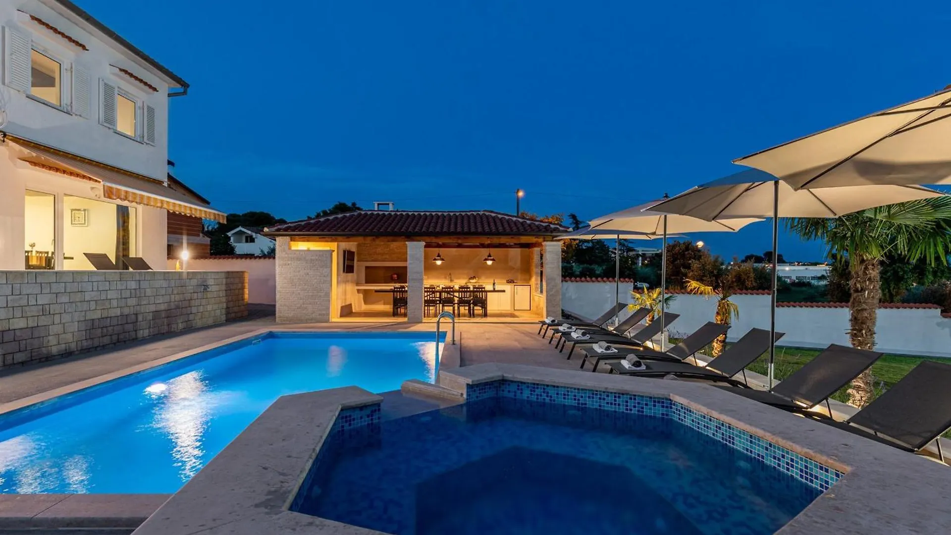 Villa Anela location